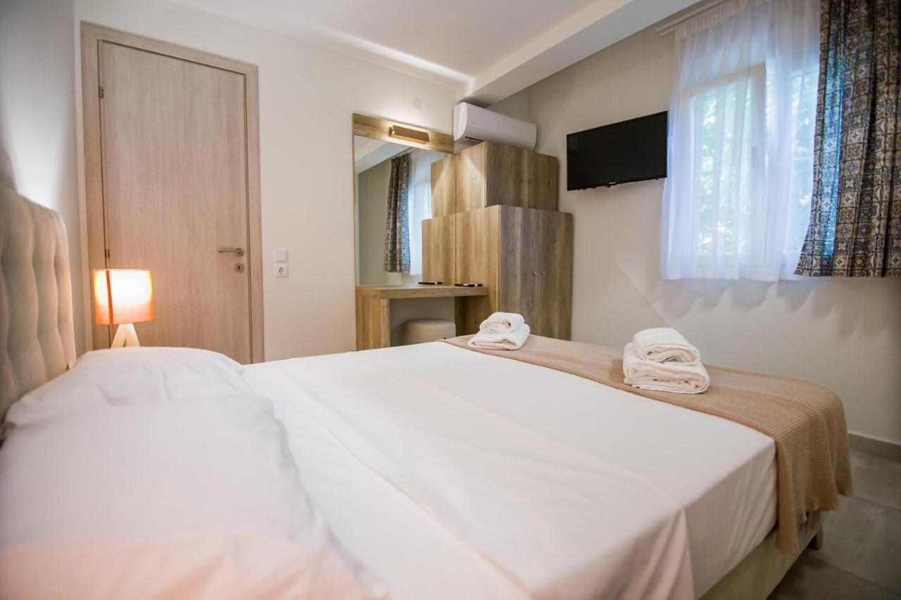 Armonia Resort โอฟรีนีออน ภายนอก รูปภาพ